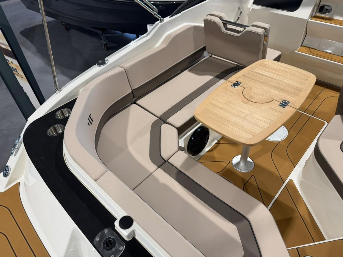 Bayliner C21 Te koop bij Bomert watersport Giethoorn