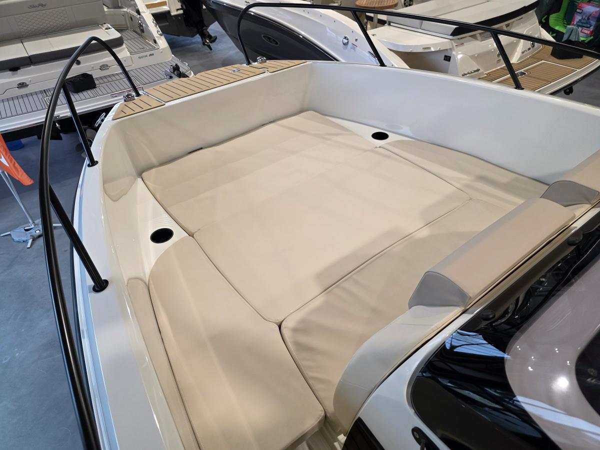 Quicksilver 705 Open Te koop bij Bomert watersport Giethoorn