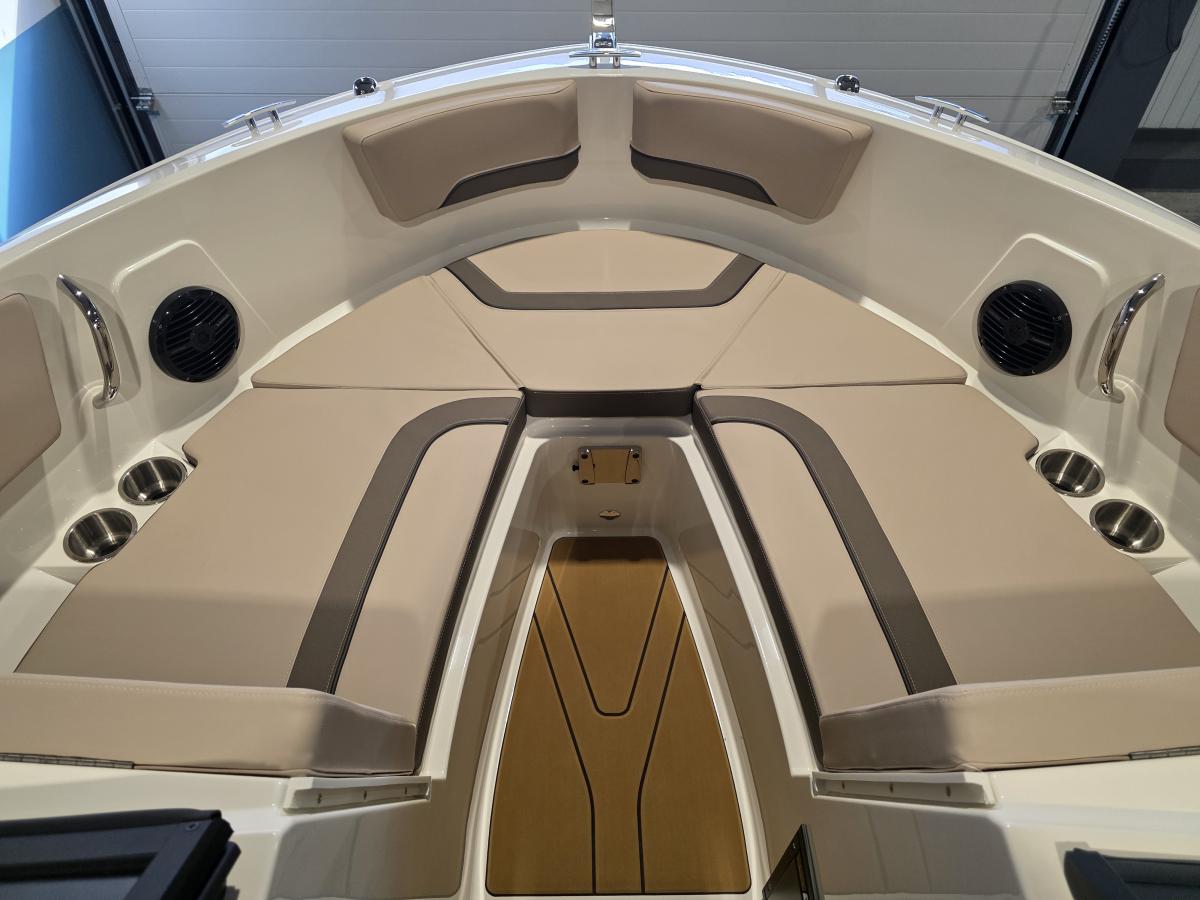 Bayliner V20 Outboard Te koop bij Bomert watersport Giethoorn