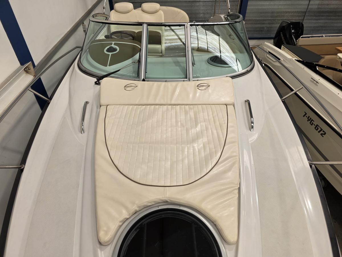 Crownline 264 CR Te koop bij Bomert watersport Giethoorn