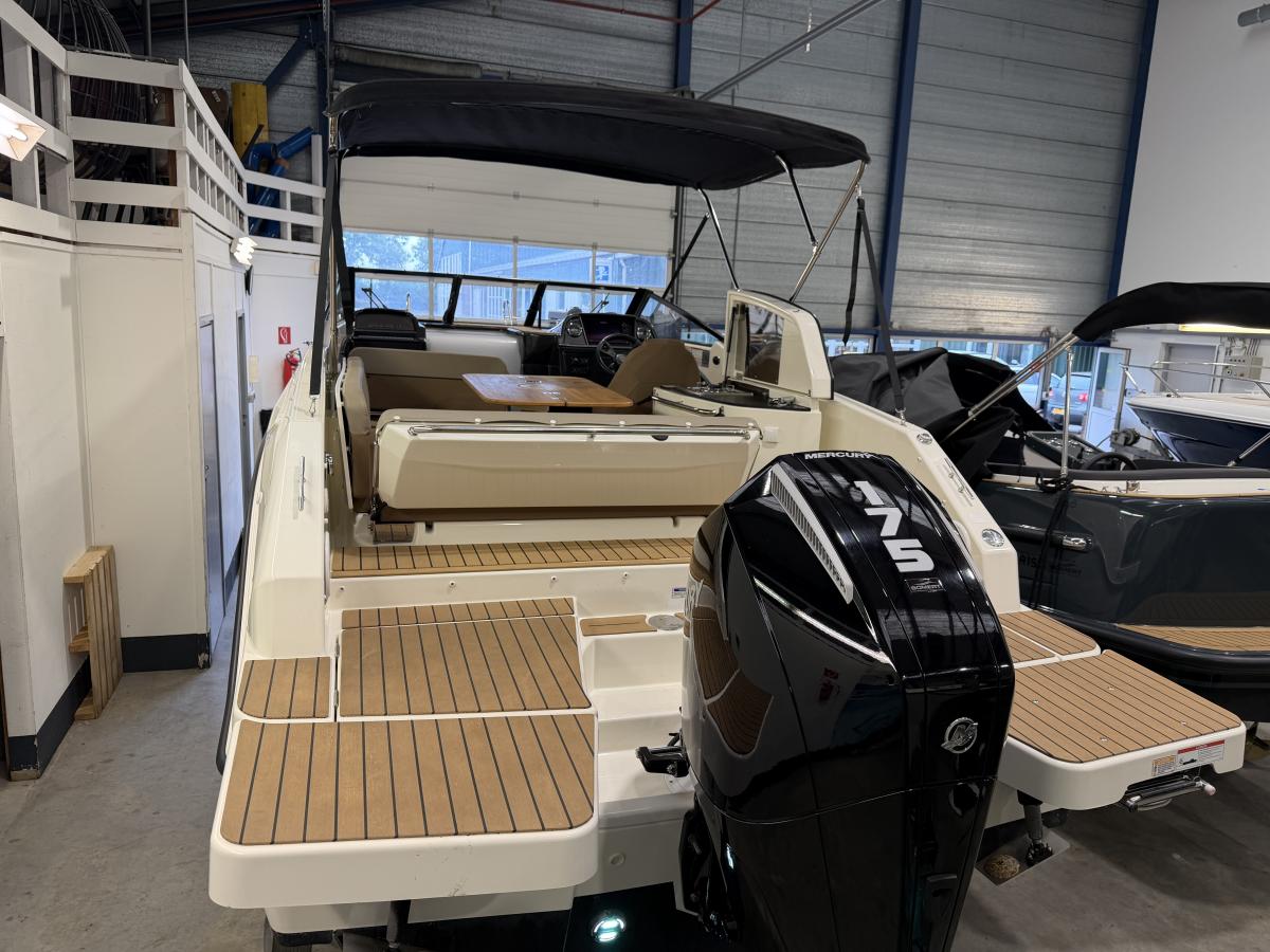 Quicksilver 755 Cruiser Te koop bij Bomert watersport Giethoorn