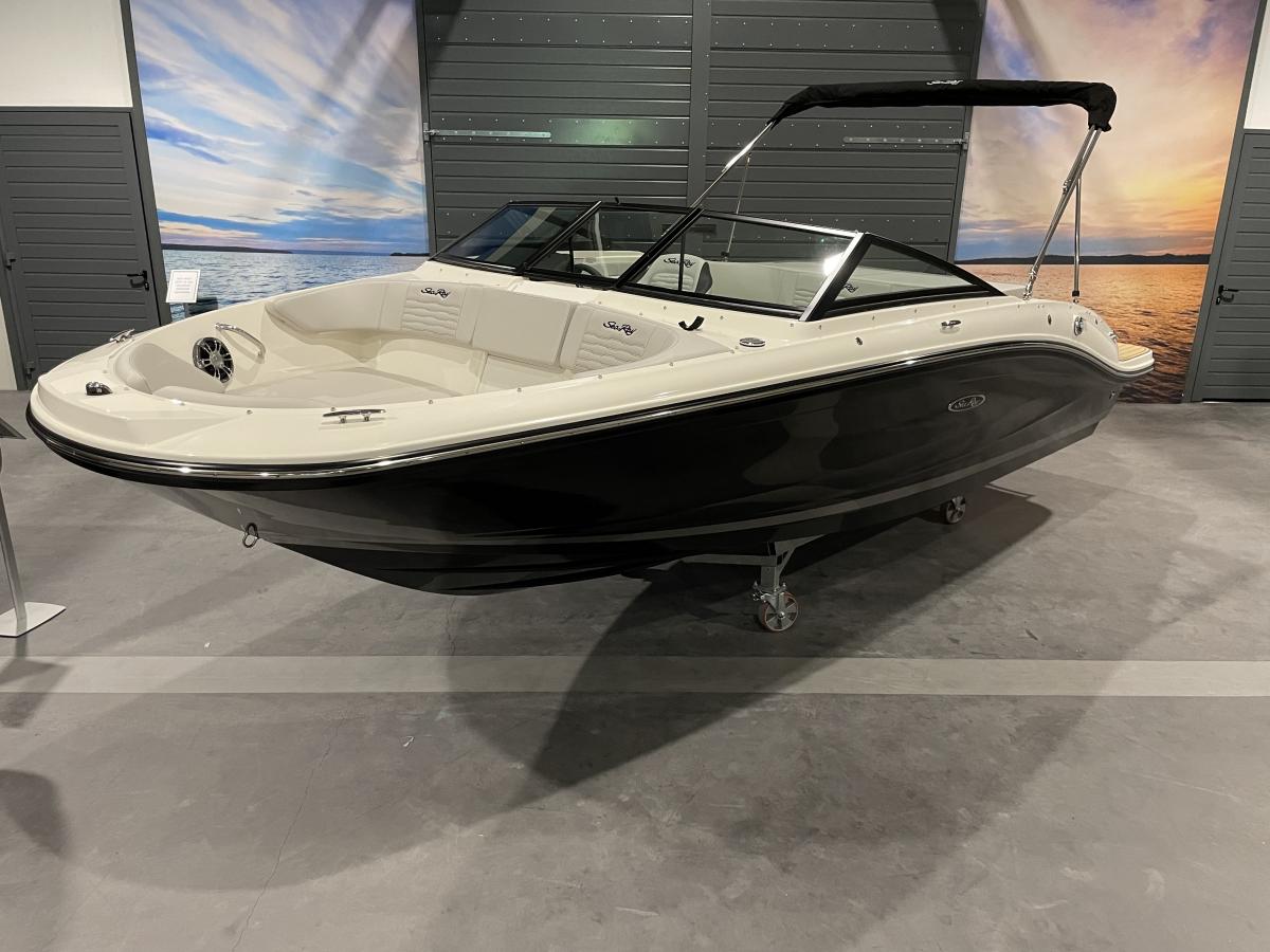 Te koop Sea Ray SPX 190 Sportboten | Bomert Watersport