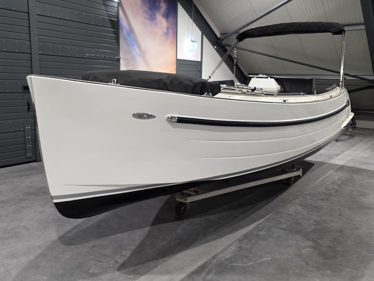 Antaris Sixty7 Te koop bij Bomert watersport Giethoorn