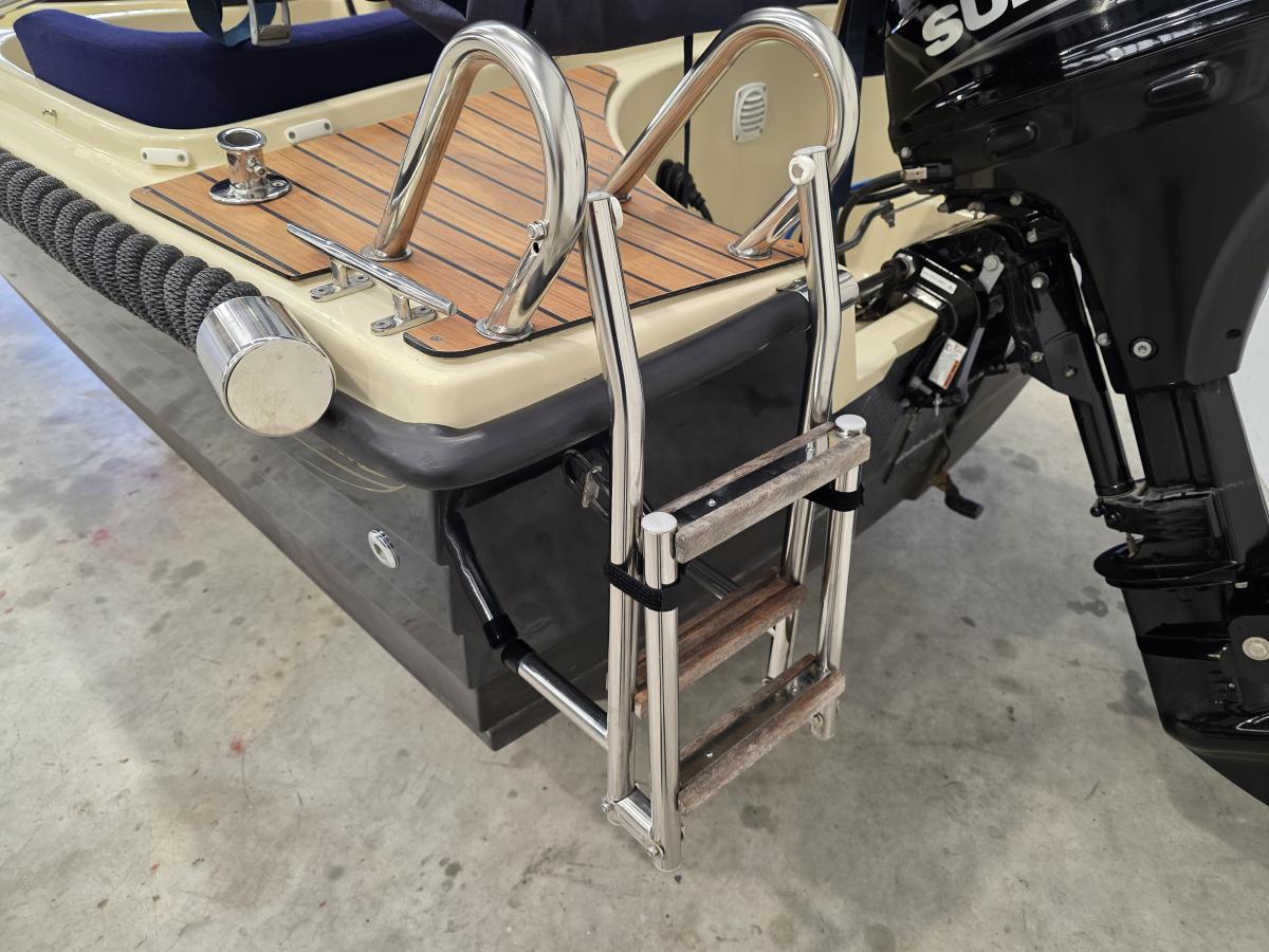 RioMar 470 Te koop bij Bomert watersport Giethoorn