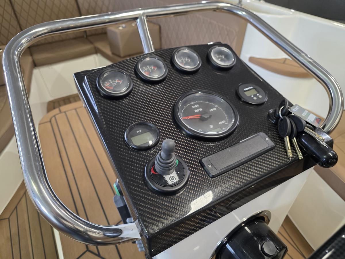 Waterspoor 616 Aviator Te koop bij Bomert watersport Giethoorn