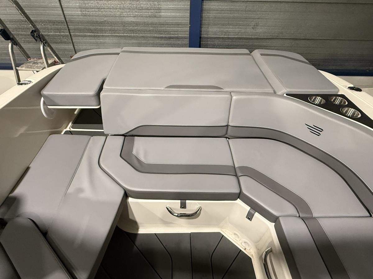 Bayliner V22i Te koop bij Bomert watersport Giethoorn