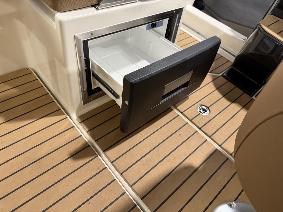 Quicksilver 755 Cruiser Te koop bij Bomert watersport Giethoorn