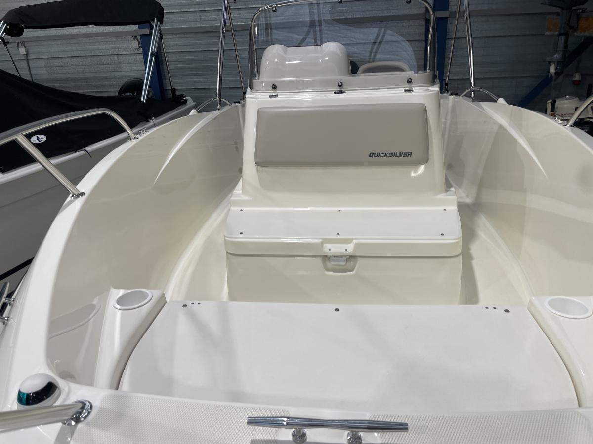 Quicksilver 535 Te koop bij Bomert watersport Giethoorn