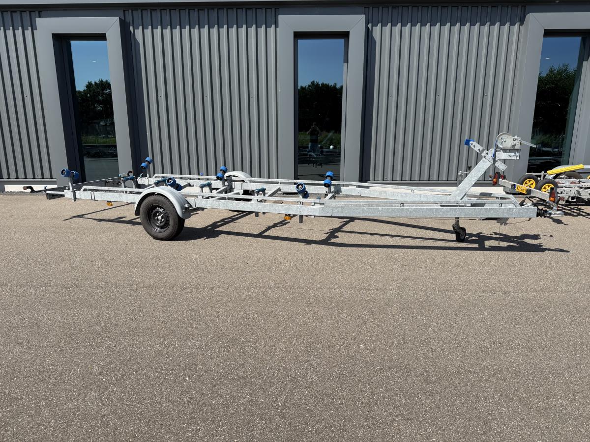 Te koop Vlemmix 1800 KG  Boottrailers | Bomert Watersport