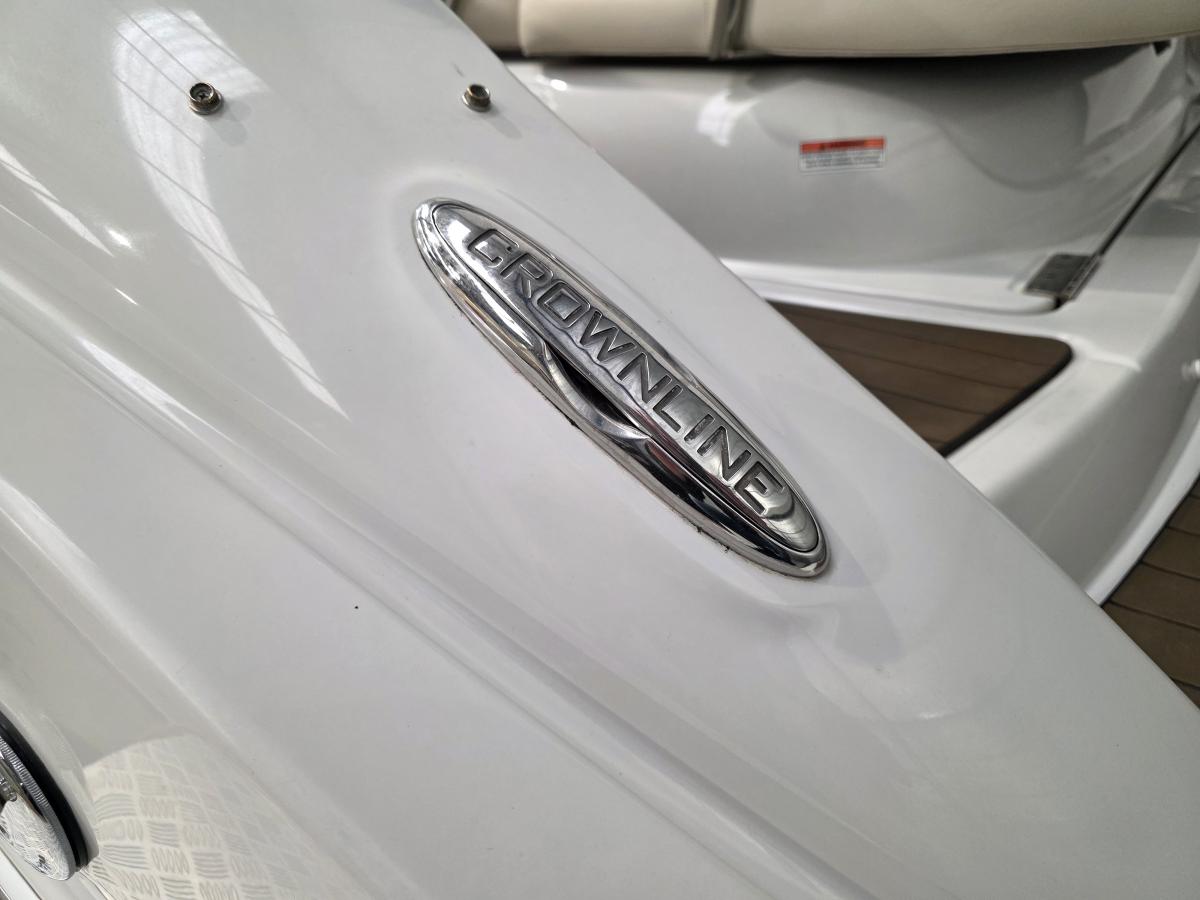 Crownline 264 CR Te koop bij Bomert watersport Giethoorn