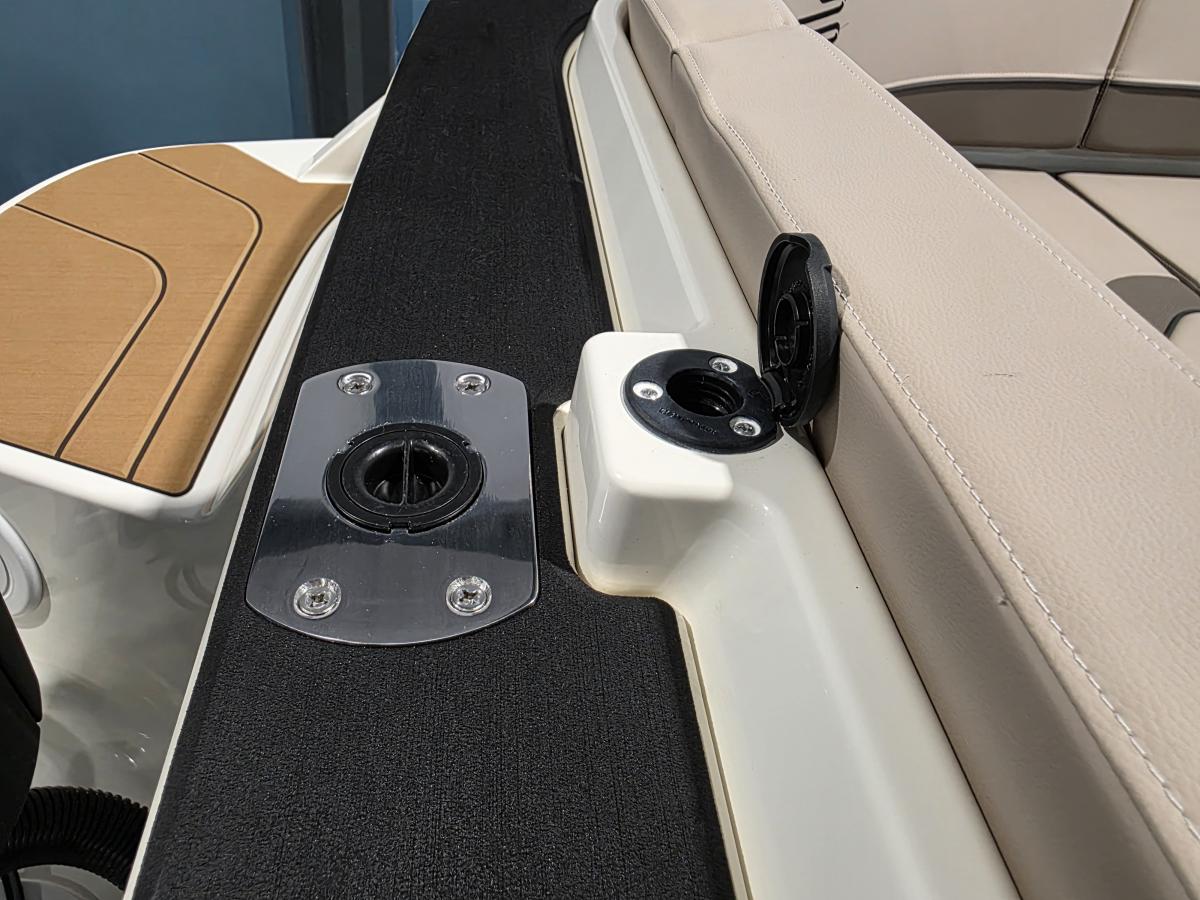 Bayliner V20 Outboard Te koop bij Bomert watersport Giethoorn