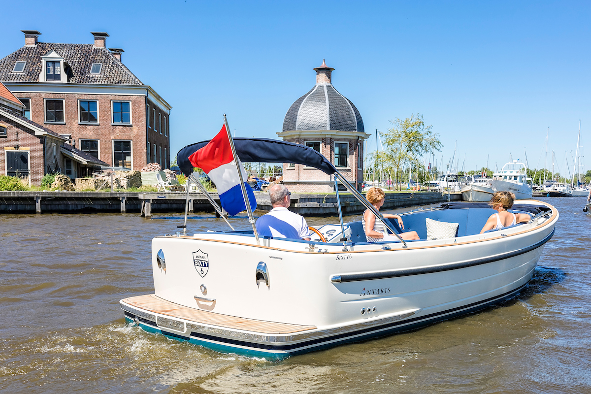 Antaris  Sixty6 Te koop bij Bomert watersport Giethoorn