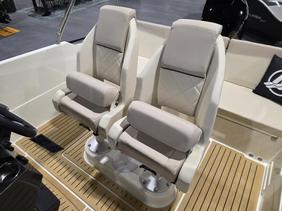 Quicksilver 705 Open Te koop bij Bomert watersport Giethoorn