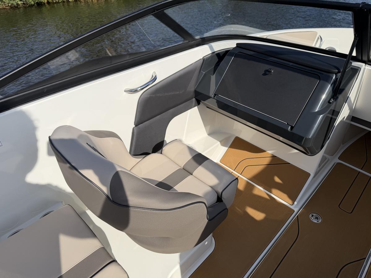 Bayliner V20 Outboard Te koop bij Bomert watersport Giethoorn