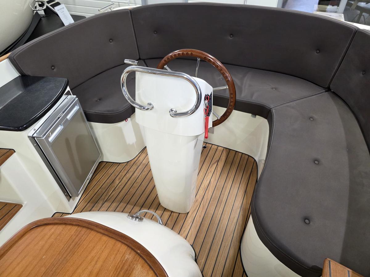 Antaris Connery 22 Te koop bij Bomert watersport Giethoorn