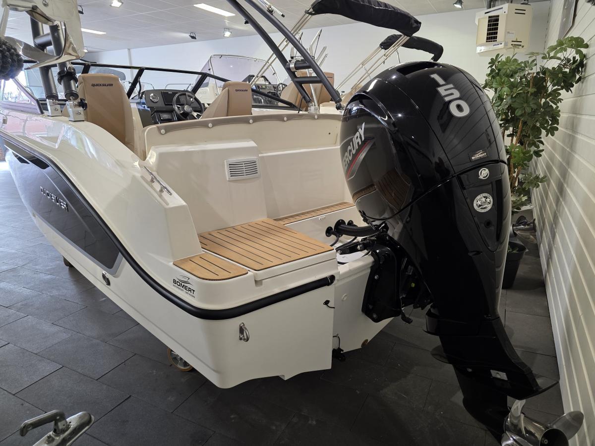 Quicksilver 605 Bowrider Te koop bij Bomert watersport Giethoorn