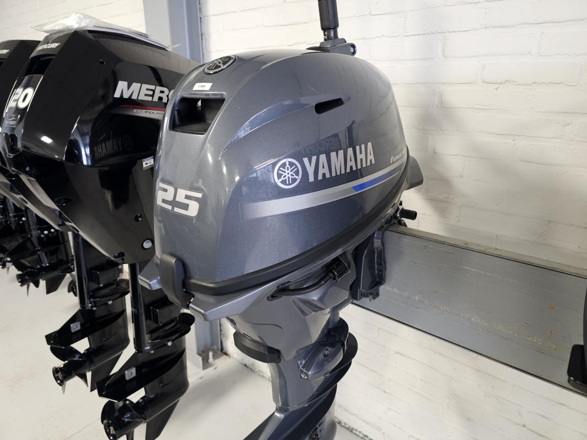 Te koop Yamaha 25 Fourstroke buitenboordmotoren | Bomert Watersport