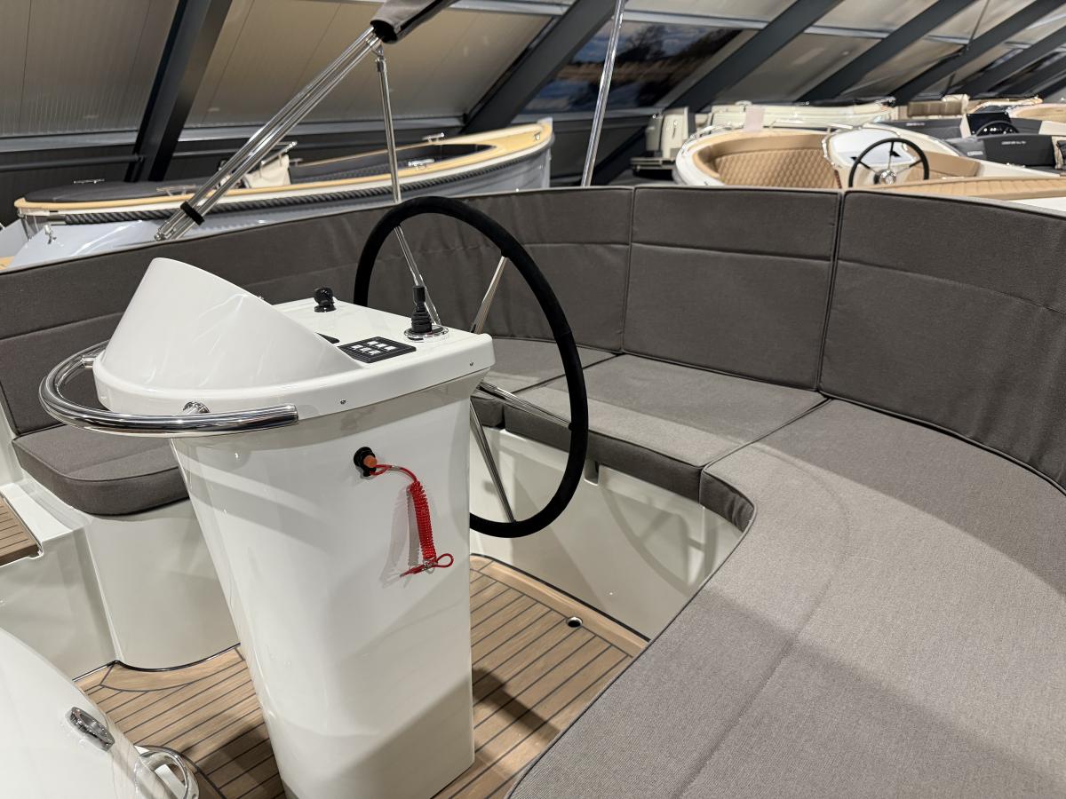 Maril 6NXT Te koop bij Bomert watersport Giethoorn