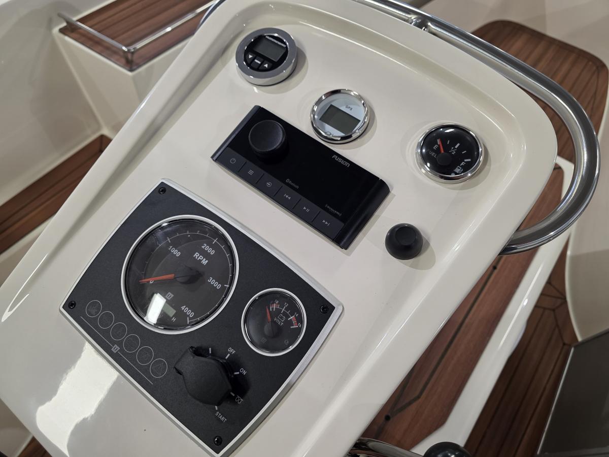 Primeur 600 Tender Te koop bij Bomert watersport Giethoorn