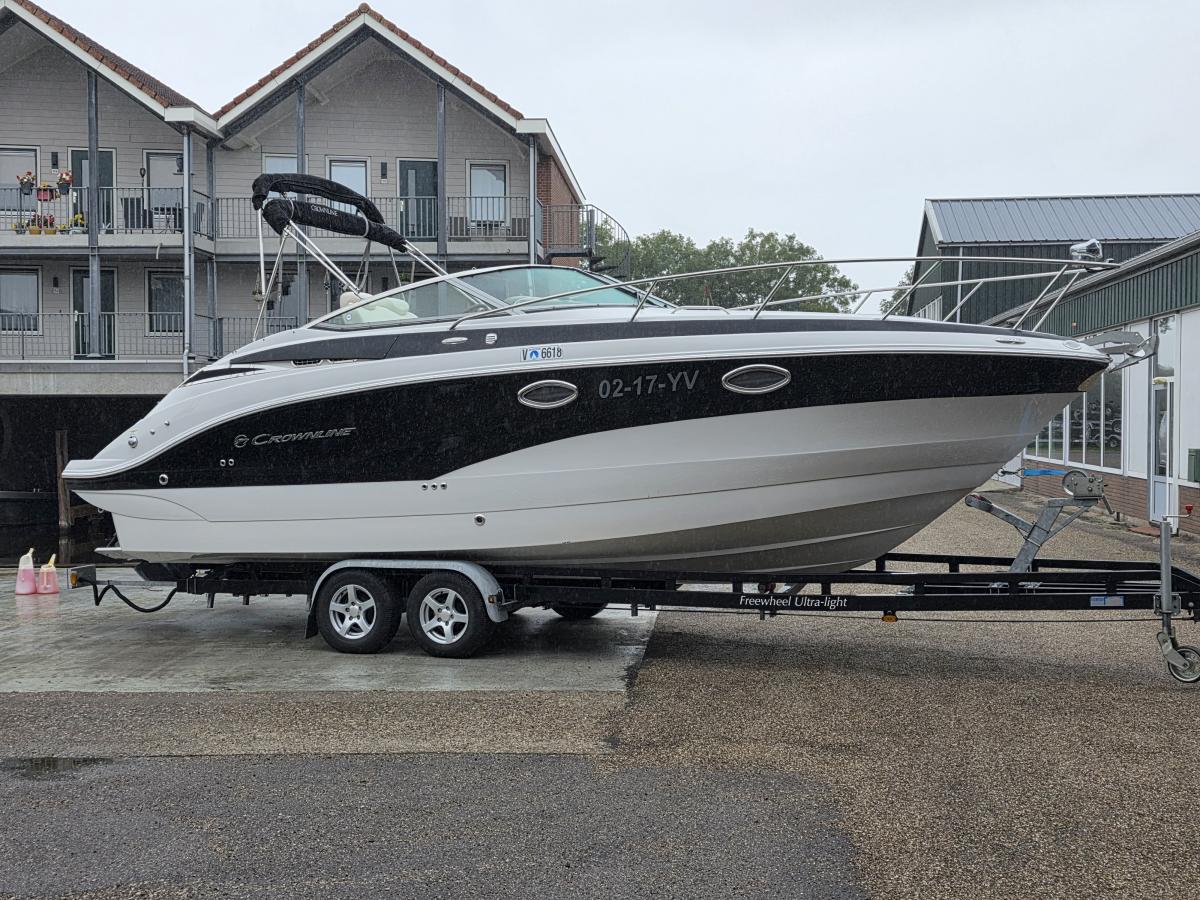 Te koop Crownline 264 CR Sportcruisers | Bomert Watersport