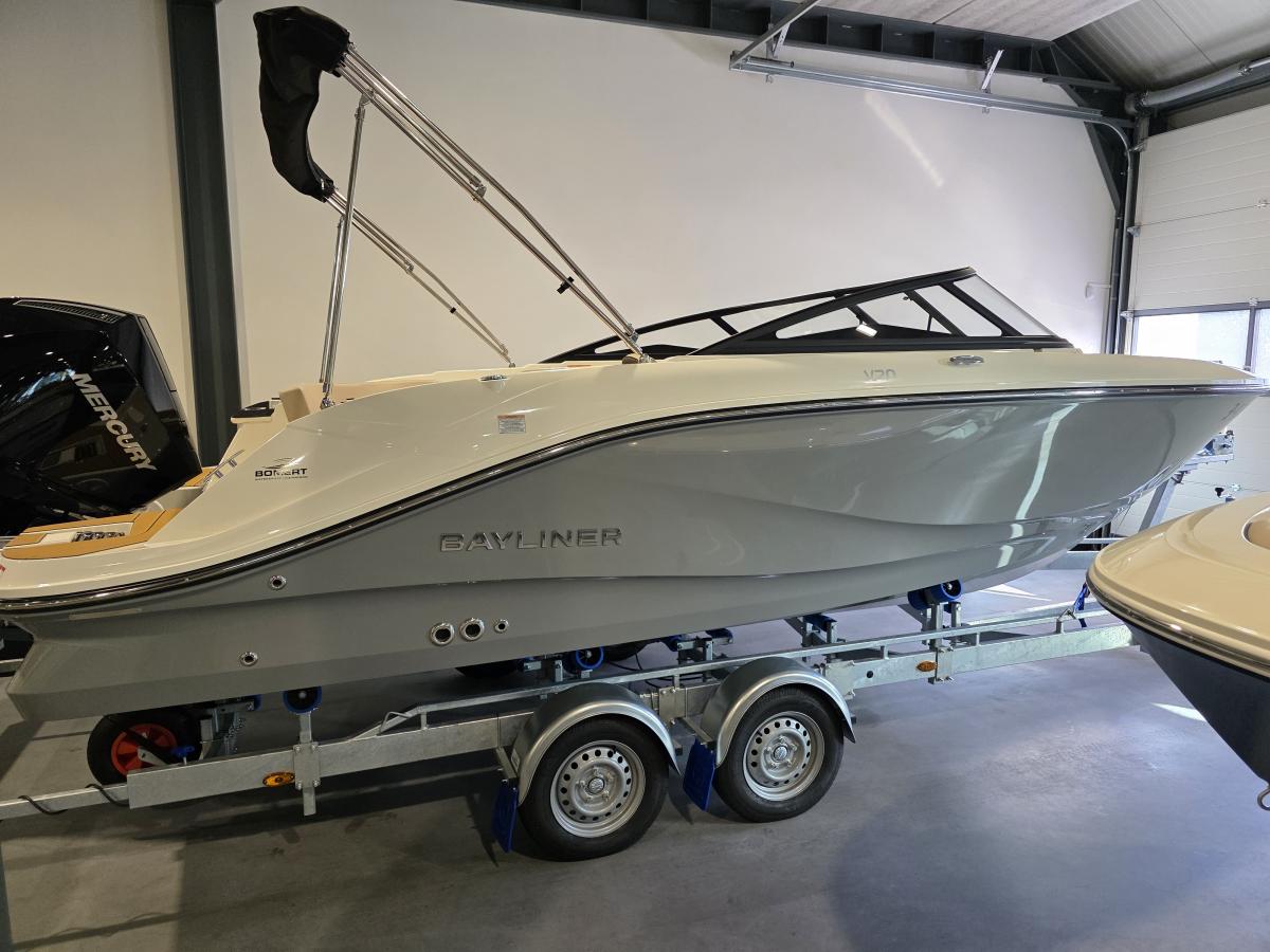 Bayliner V20 Outboard Te koop bij Bomert watersport Giethoorn
