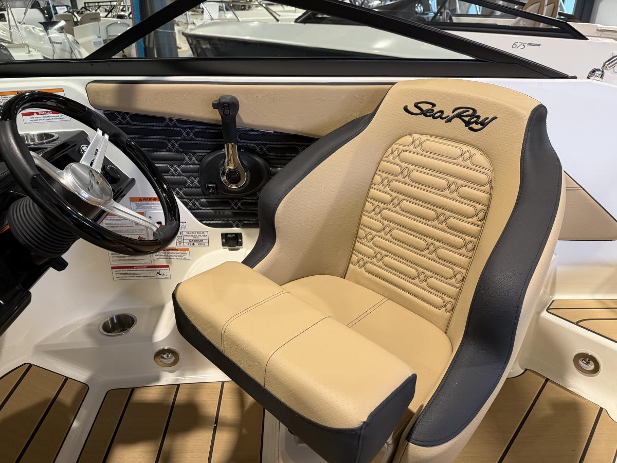 Sea Ray SPX 190 Te koop bij Bomert watersport Giethoorn