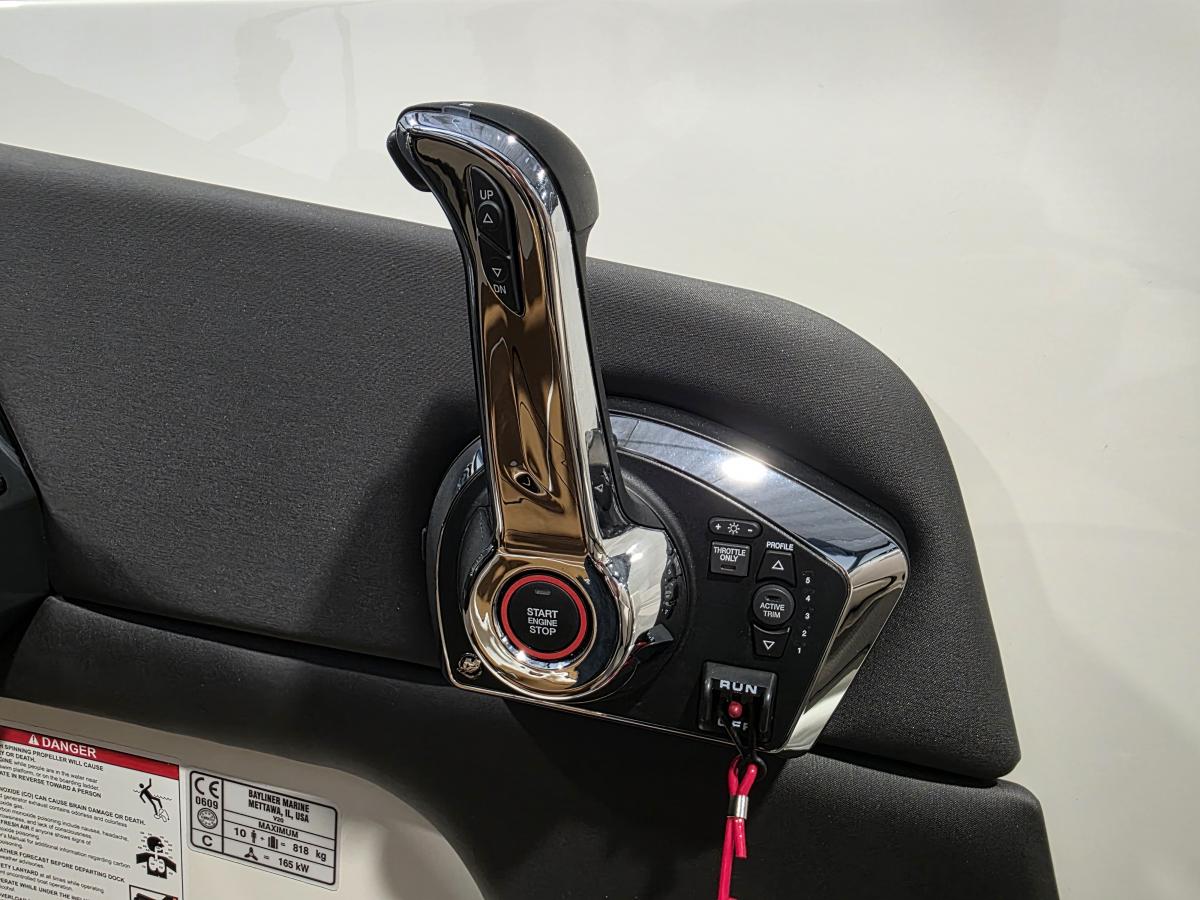 Bayliner V20 Outboard Te koop bij Bomert watersport Giethoorn