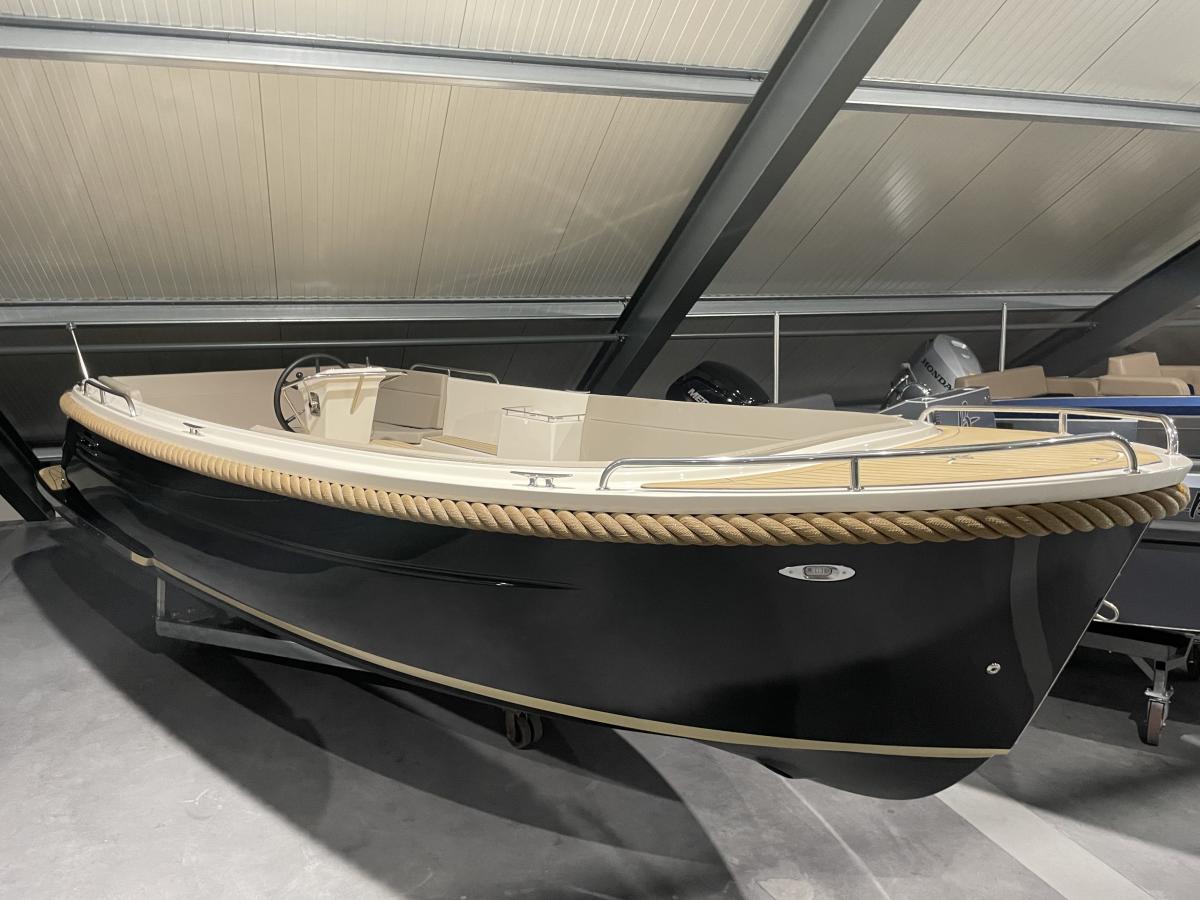 Te koop Primeur 700 Lounge Sloepen | Bomert Watersport