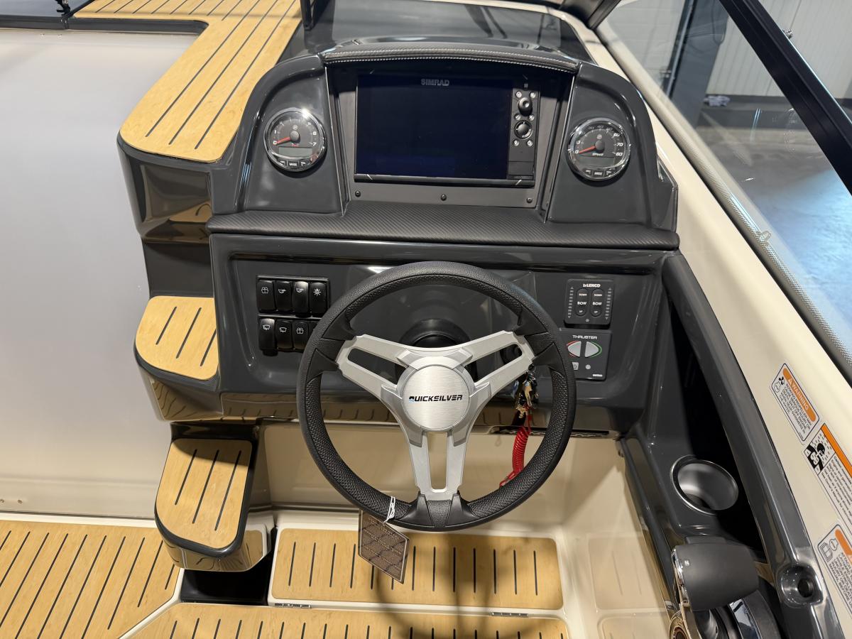 Quicksilver 755 Cruiser Te koop bij Bomert watersport Giethoorn