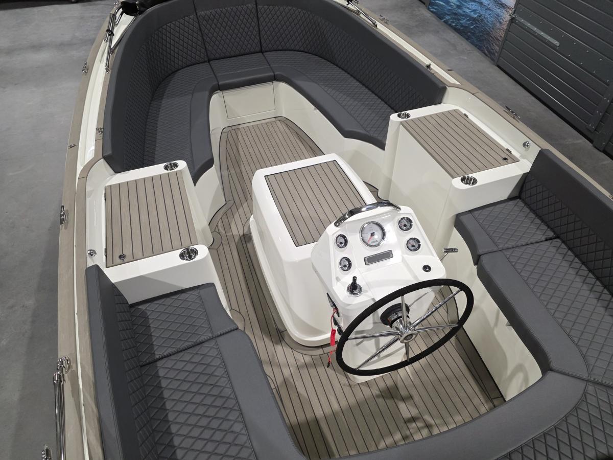 Antaris Sixty7 Te koop bij Bomert watersport Giethoorn