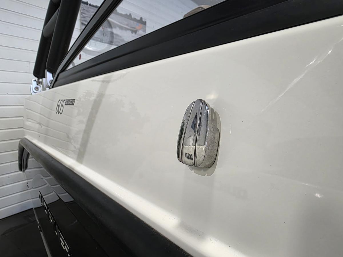 Quicksilver 605 Bowrider Te koop bij Bomert watersport Giethoorn