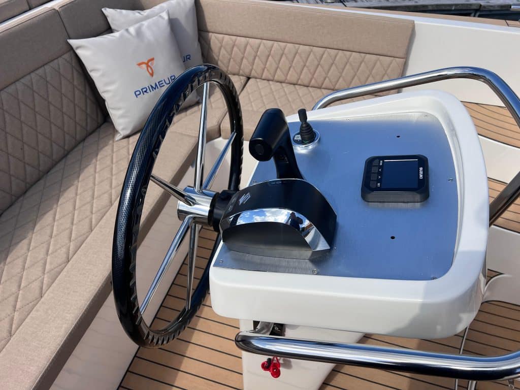 Primeur 850 Te koop bij Bomert watersport Giethoorn