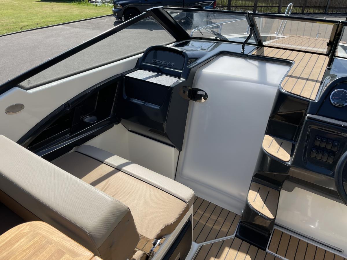 Quicksilver 755 Cruiser Te koop bij Bomert watersport Giethoorn