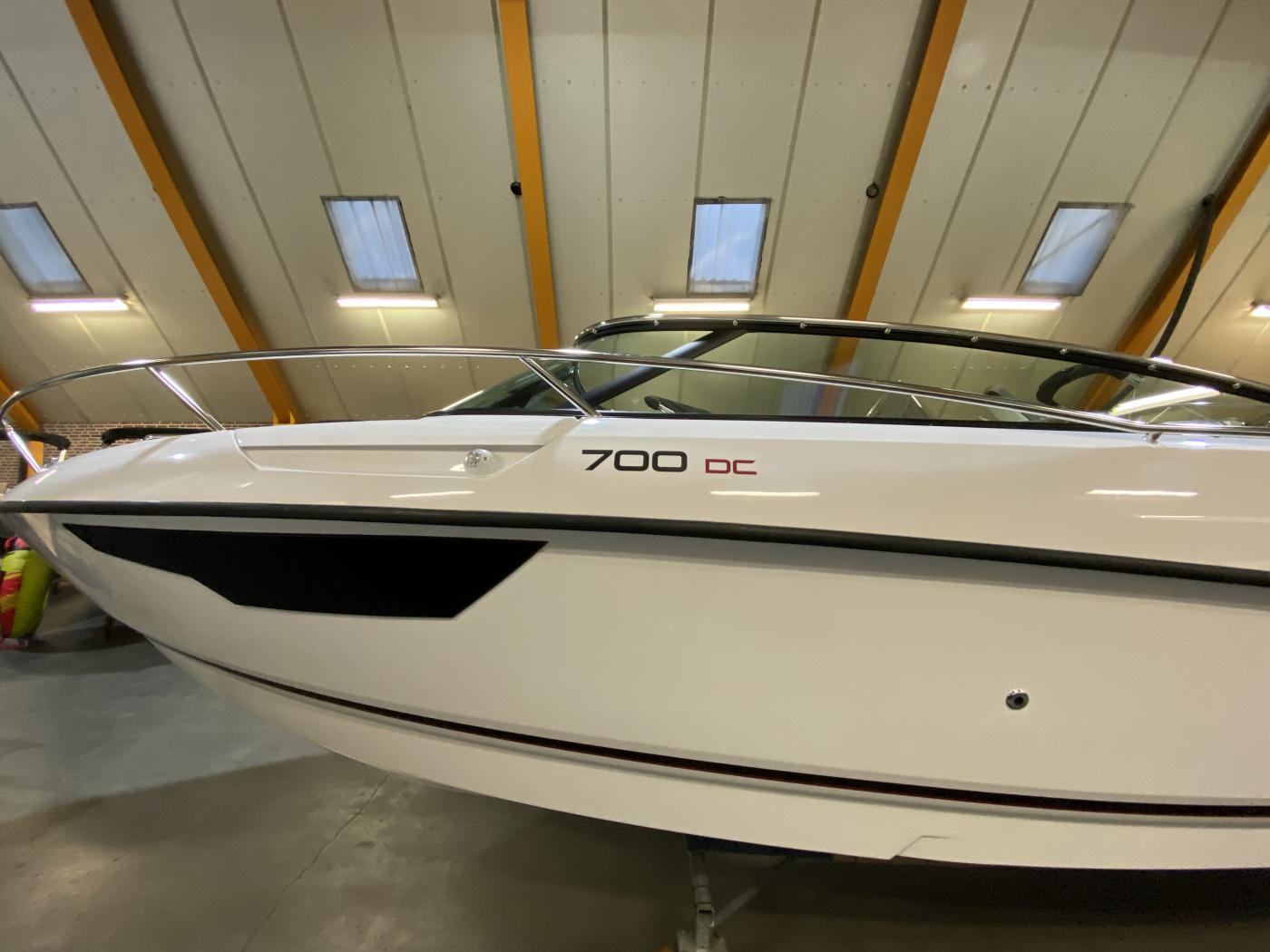 Flipper 700 DC Te koop bij Bomert watersport Giethoorn