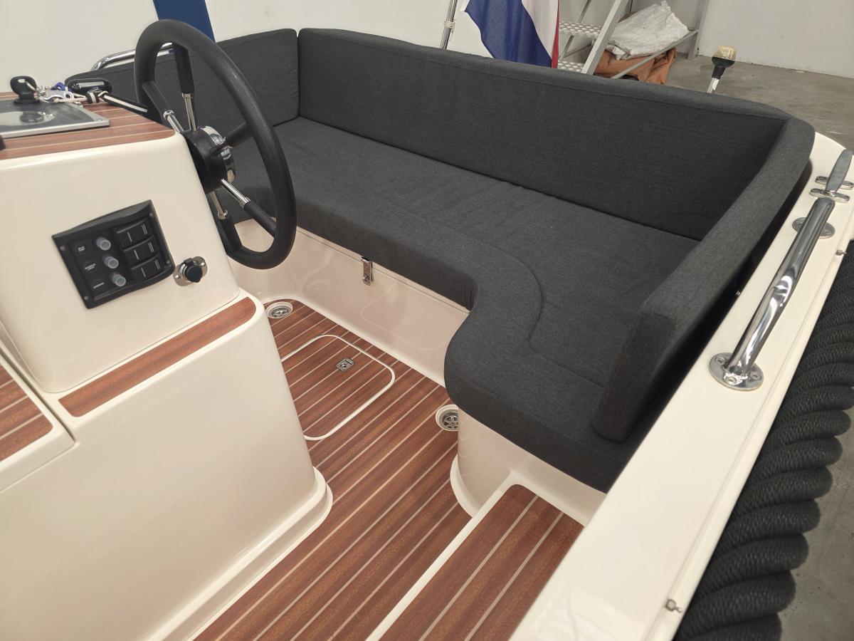 Primeur 570 Tender Te koop bij Bomert watersport Giethoorn