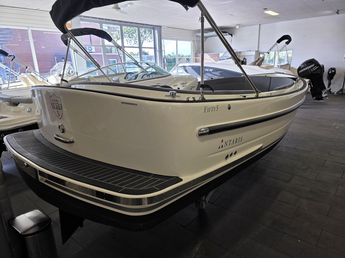 Antaris Fifty5 Te koop bij Bomert watersport Giethoorn