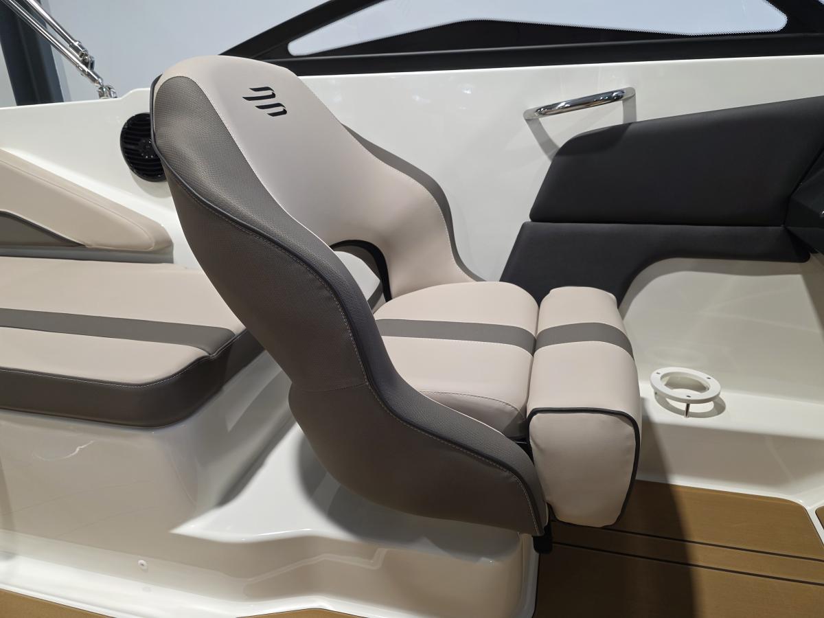Bayliner V20 Outboard Te koop bij Bomert watersport Giethoorn