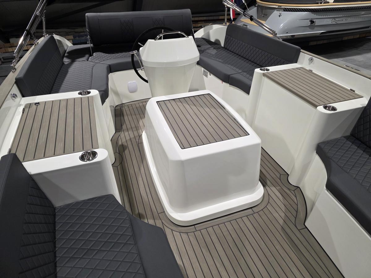 Antaris Sixty7 Te koop bij Bomert watersport Giethoorn