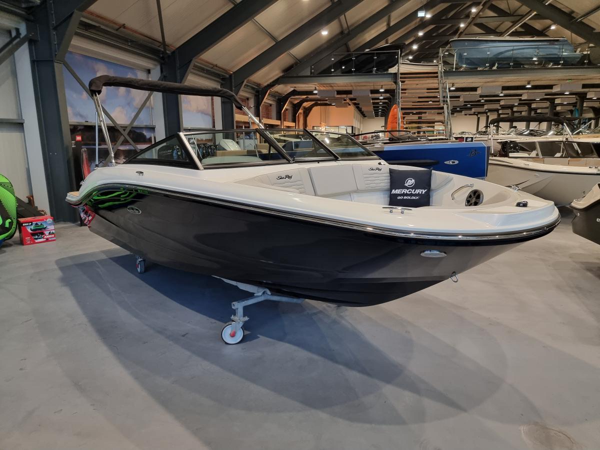 Te koop Sea Ray SPX 190 Sportboten | Bomert Watersport