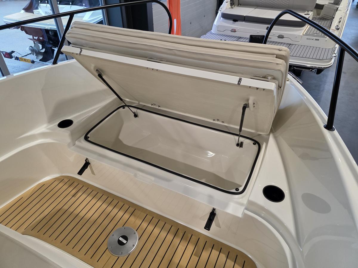 Quicksilver 705 Open Te koop bij Bomert watersport Giethoorn