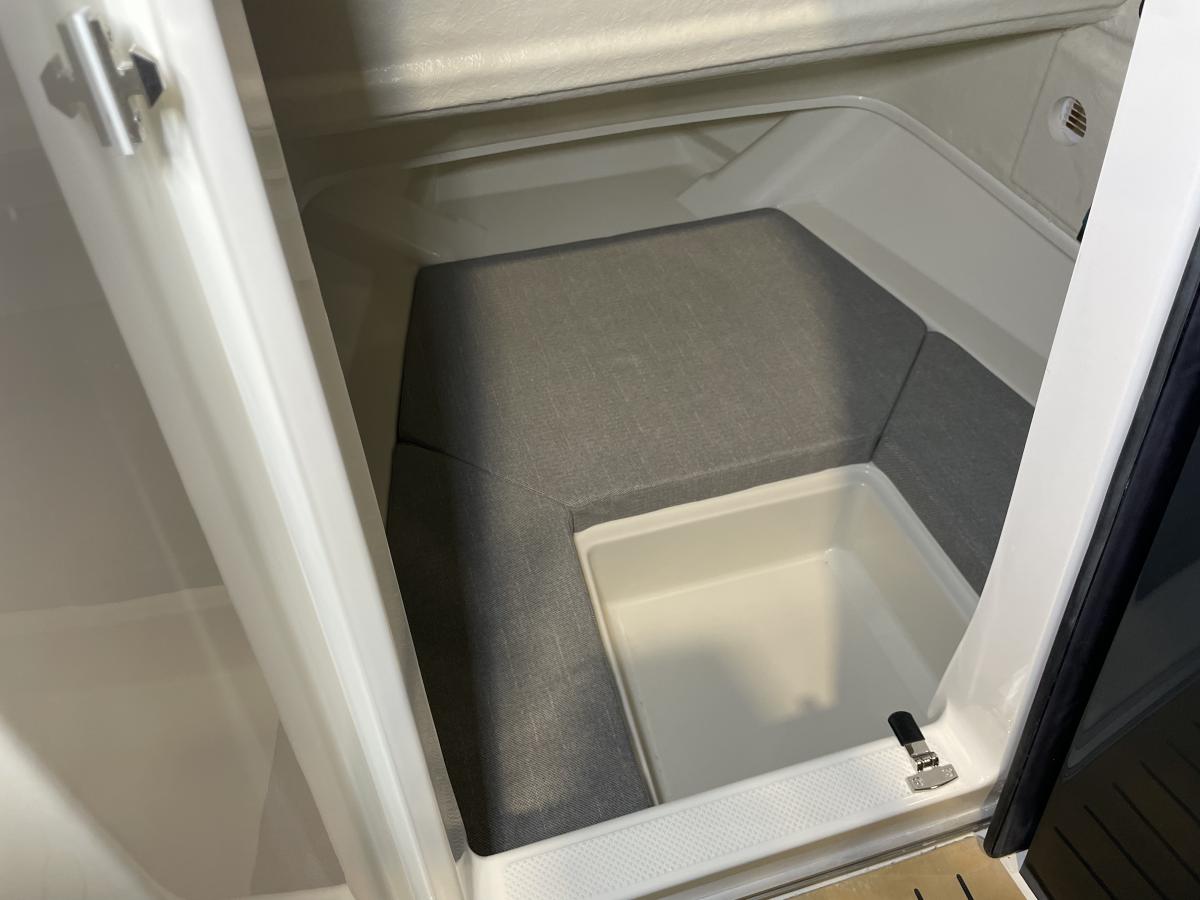 Quicksilver 705 Open Te koop bij Bomert watersport Giethoorn