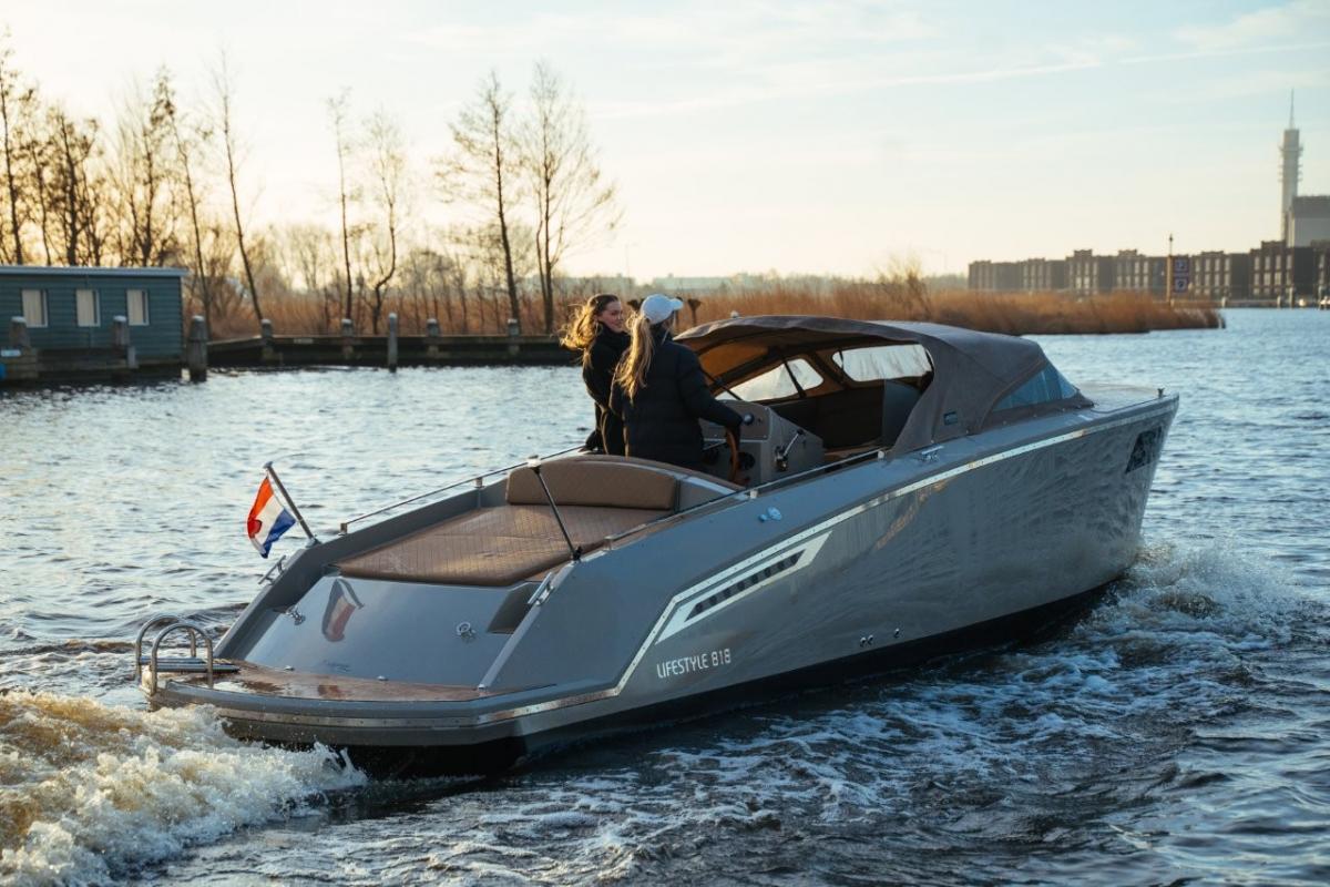 Te koop Lifestyle 818 Cabin Sloepen | Bomert Watersport