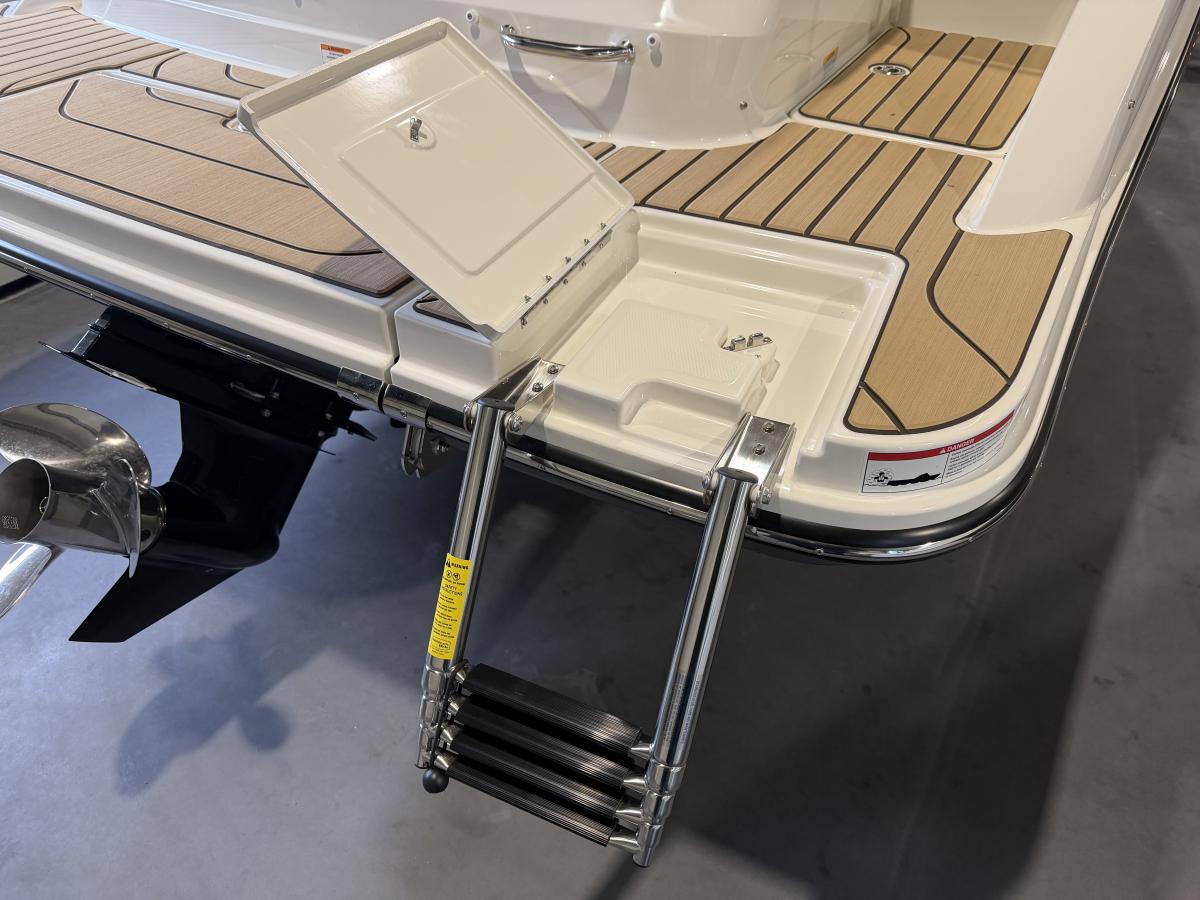 Sea Ray SPX 190 Te koop bij Bomert watersport Giethoorn