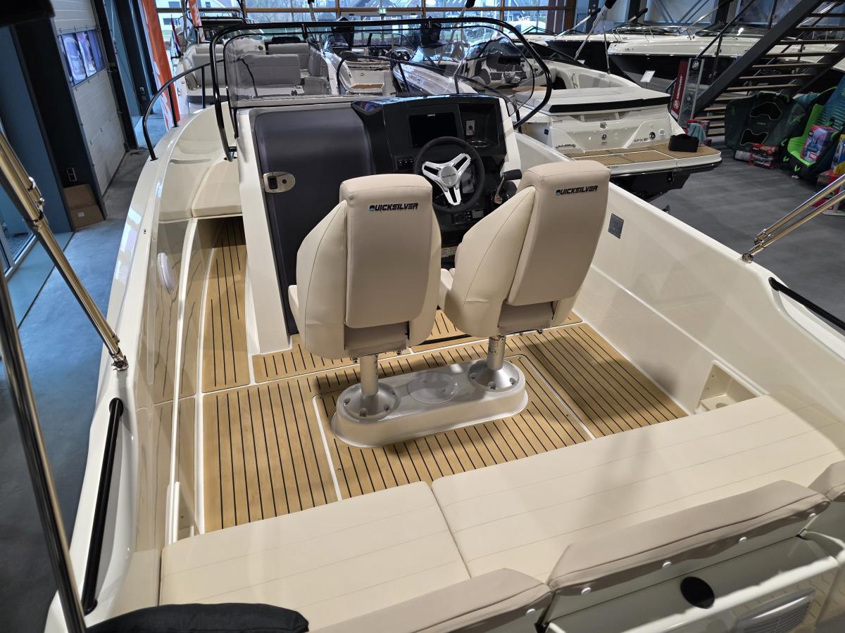 Quicksilver 705 Open Te koop bij Bomert watersport Giethoorn