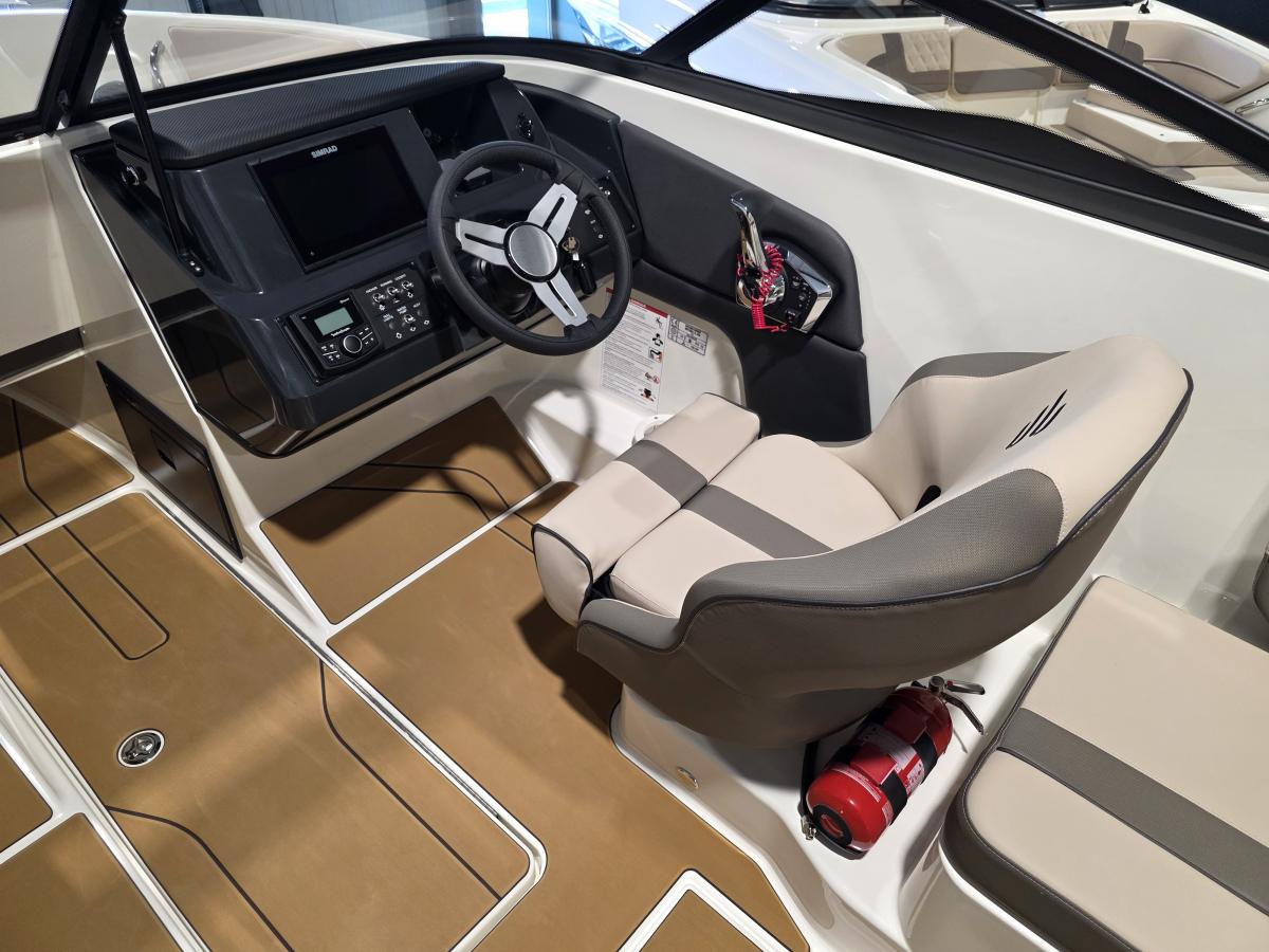 Bayliner V20 Outboard Te koop bij Bomert watersport Giethoorn
