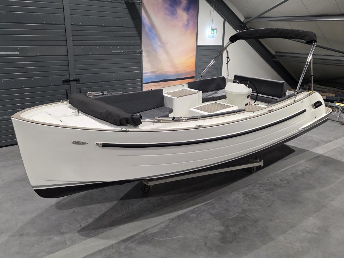 Antaris Sixty7 Te koop bij Bomert watersport Giethoorn