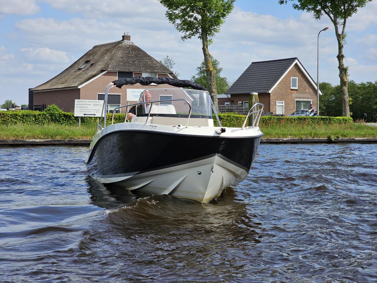 Quicksilver  675 Open 2016 Te koop bij Bomert watersport Giethoorn