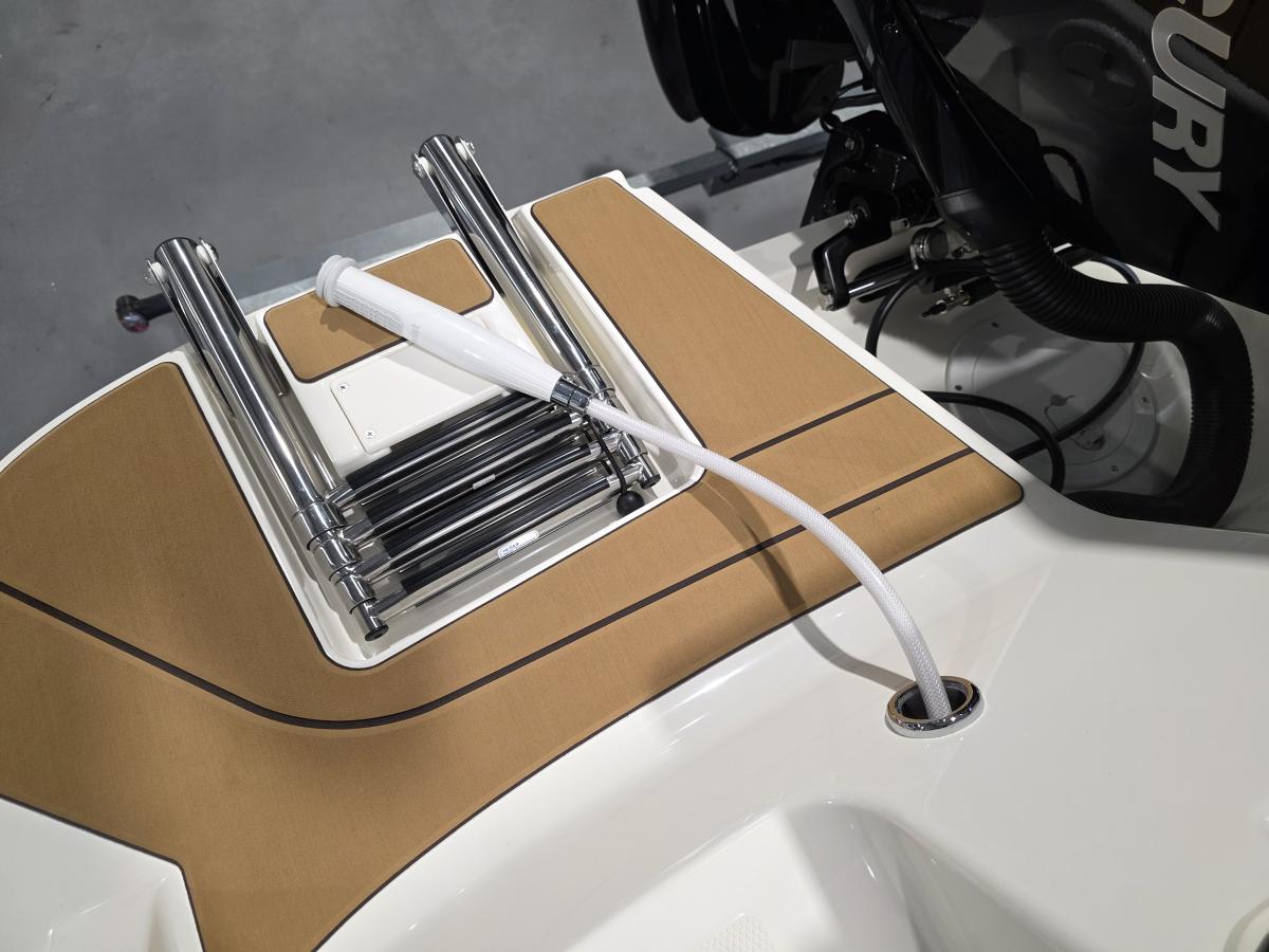 Bayliner V20 Outboard Te koop bij Bomert watersport Giethoorn