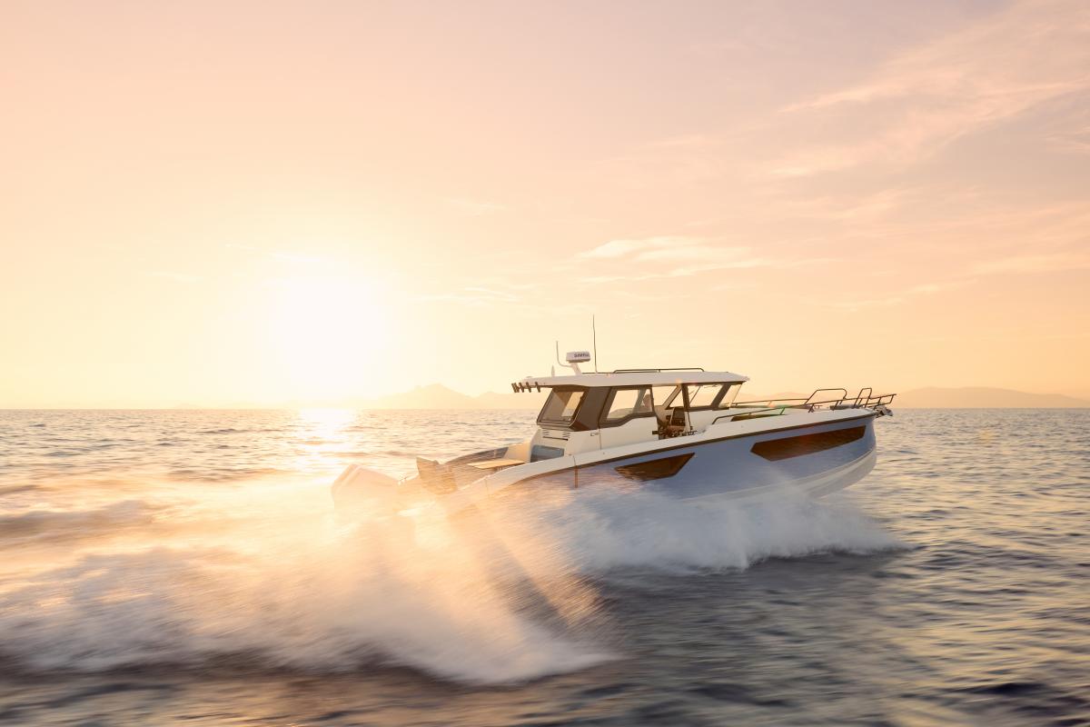 Navan C38 Te koop bij Bomert watersport Giethoorn