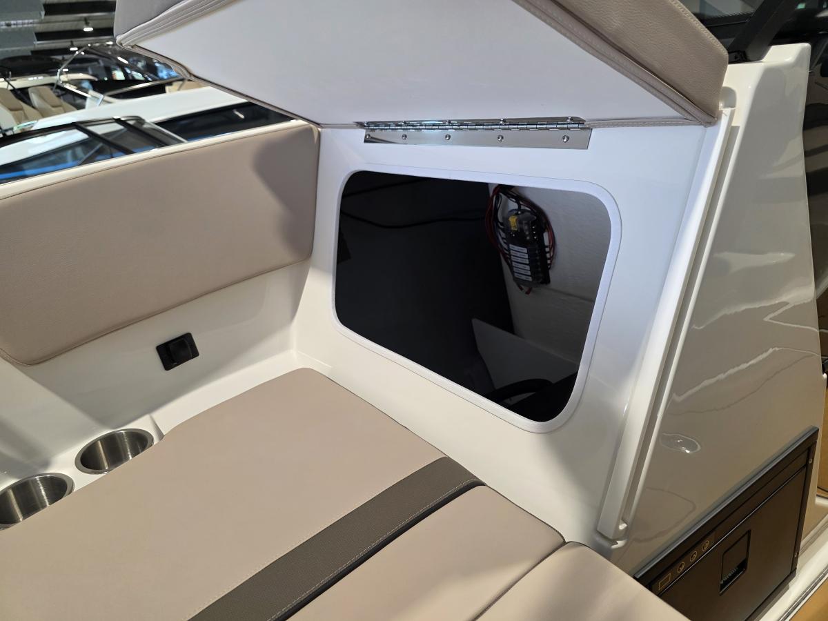 Bayliner V20 Outboard Te koop bij Bomert watersport Giethoorn